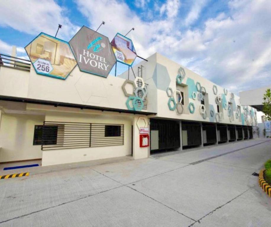 Hotel Ivory Pampanga Esterno foto